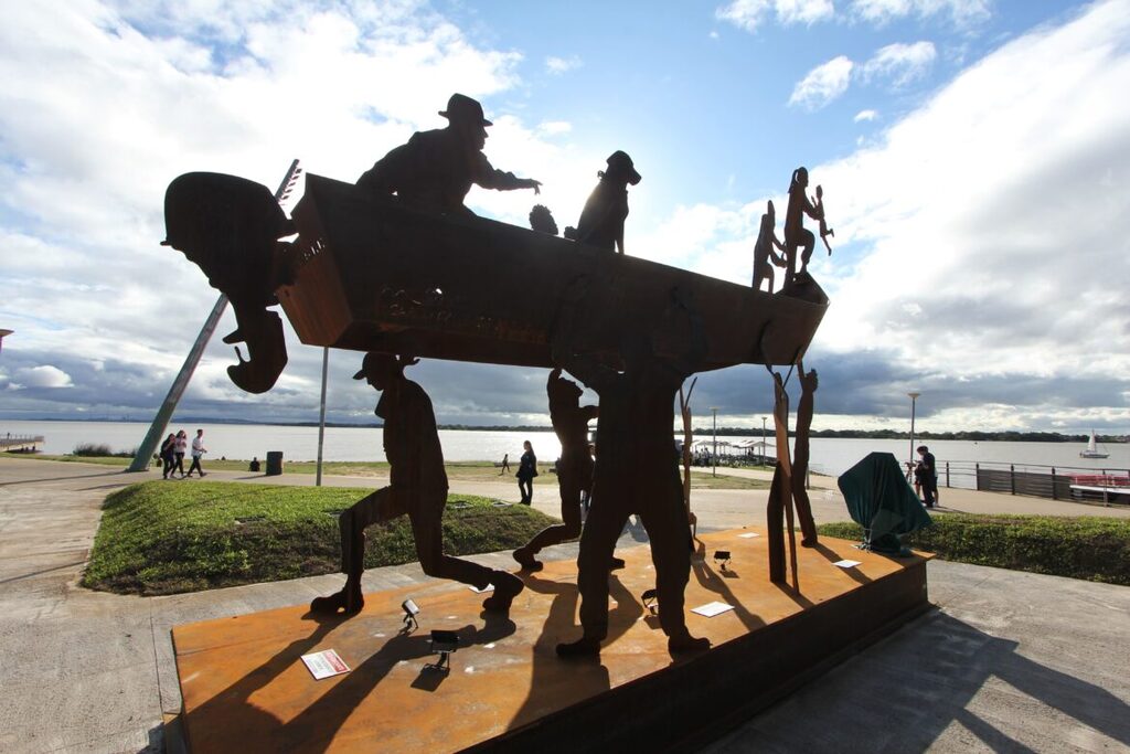 CIC São Marcos inaugura réplica do monumento “Heróis Voluntários”, símbolo da solidariedade nas enchentes de 2024