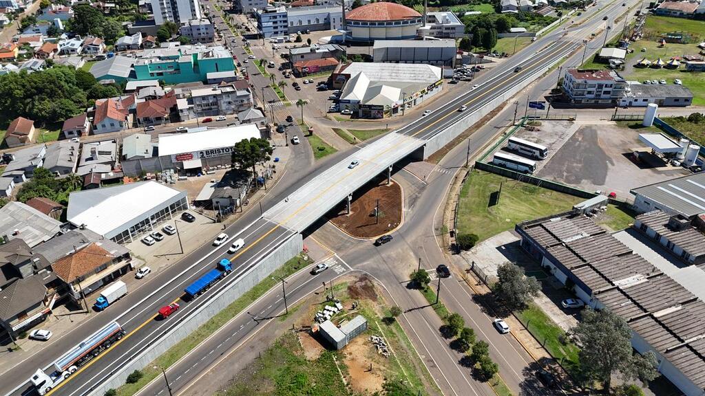 Viaduto Geraldo Andreola é inaugurado e libera tráfego na BR-116 em Vacaria
