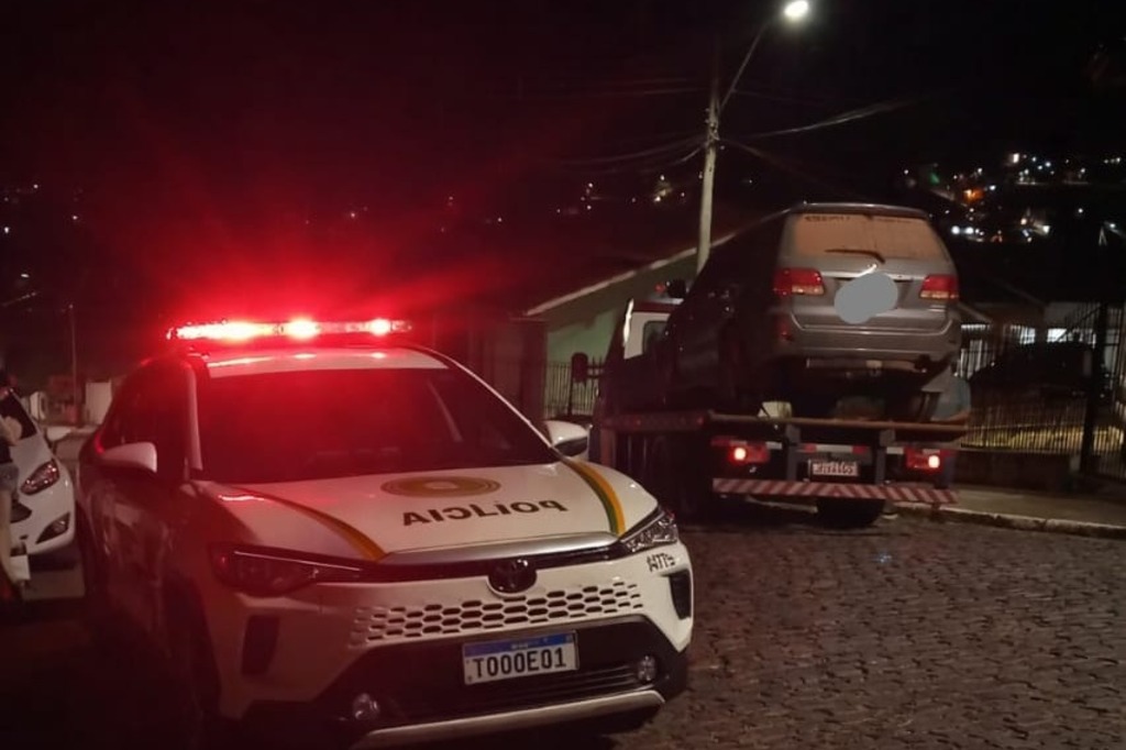 Veículo com cerca de R$ 14 mil em débitos é recolhido pela Brigada Militar em São Marcos