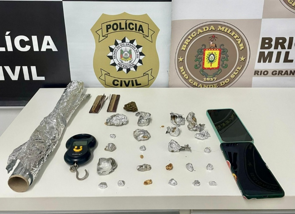 Polícia Civil e Brigada Militar prendem mãe e filho por tráfico de drogas em São Marcos