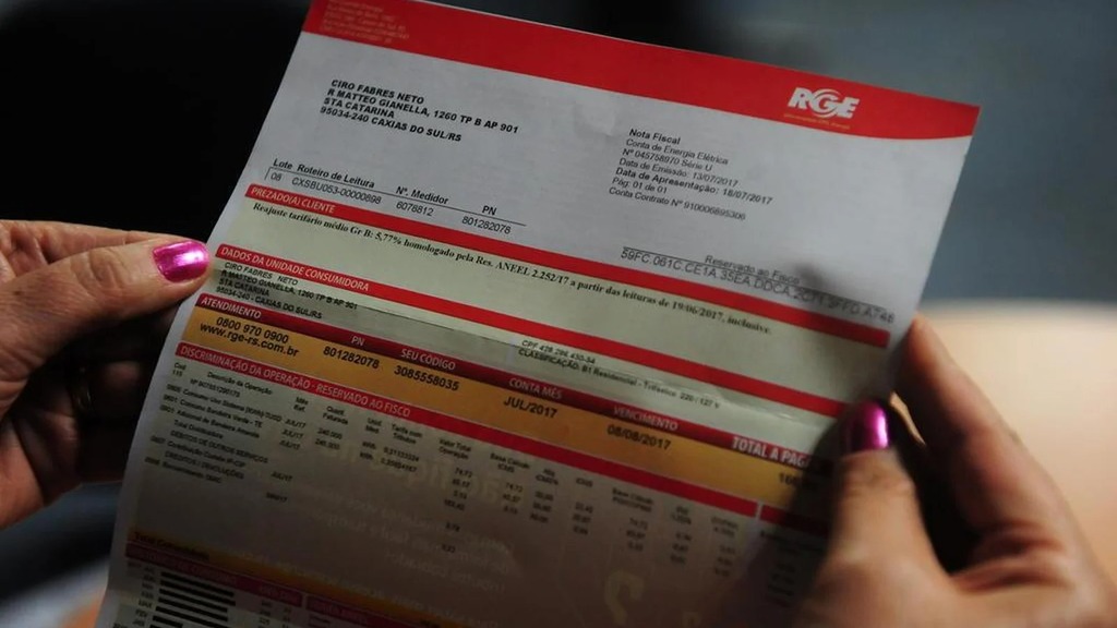 Aneel mantém bandeira vermelha 1 na conta de luz em novembro