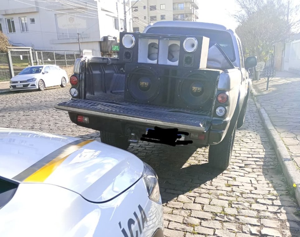 Brigada Militar apreende veículo por perturbação do sossego em São Marcos