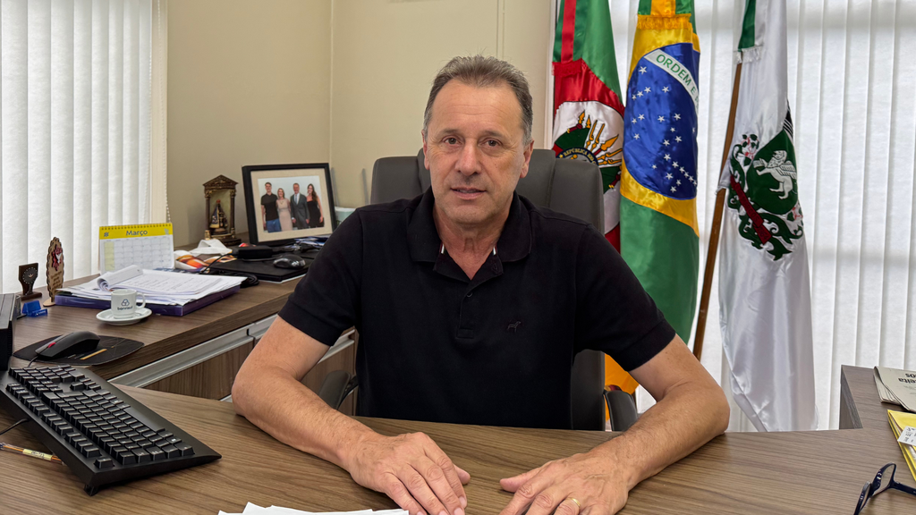 Prefeito detalha planejamento de obras de R$ 60 milhões e defende responsabilidade fiscal em entrevista ao SMO