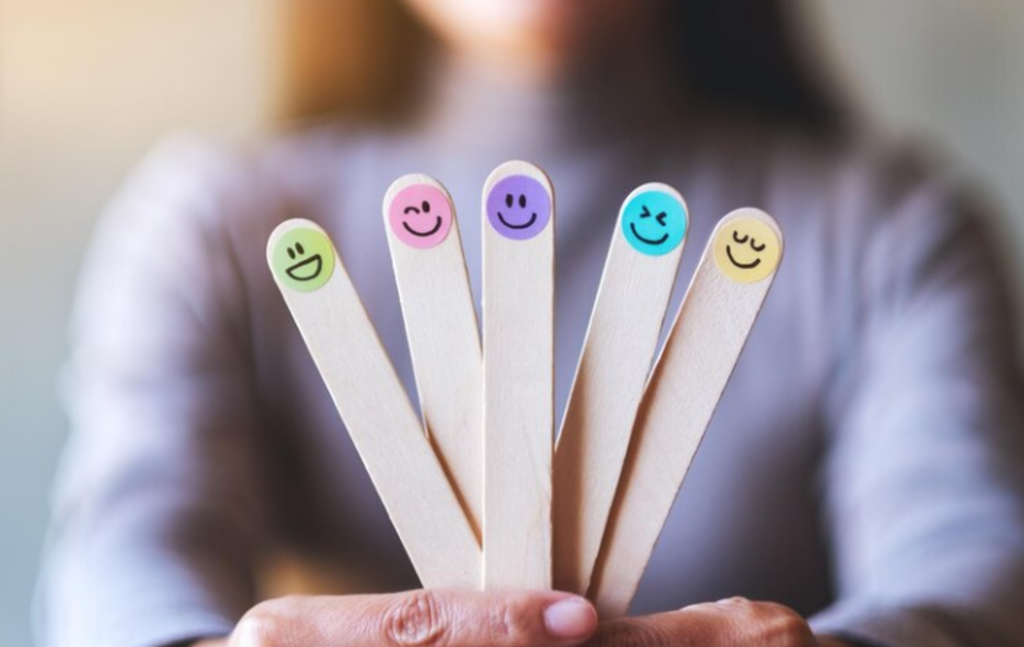 Setembro Amarelo: psicóloga dá 3 dicas aos pais para prevenir ou ajudar na identificação da depressão e ansiedade em crianças