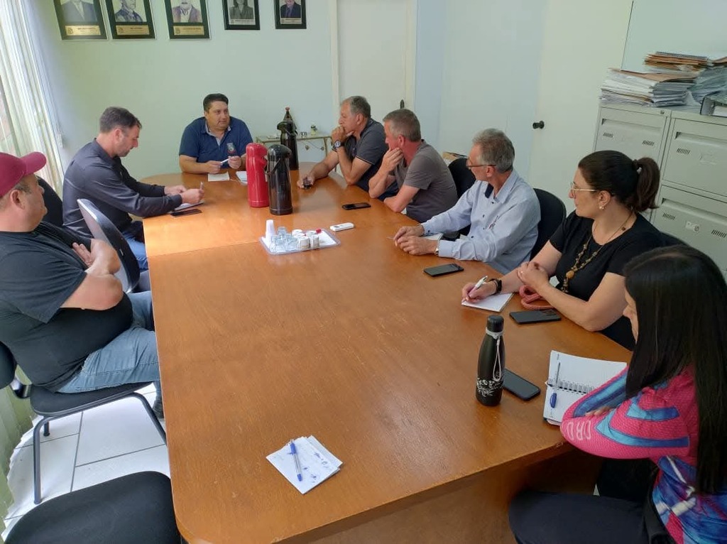 Prefeito Tairo Balardin reúne secretariado para definir prioridades e investimentos de Campestre da Serra em 2026