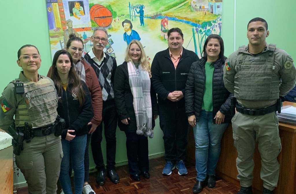 Campestre da Serra reforça medidas de segurança nas escolas em reunião com a Brigada Militar