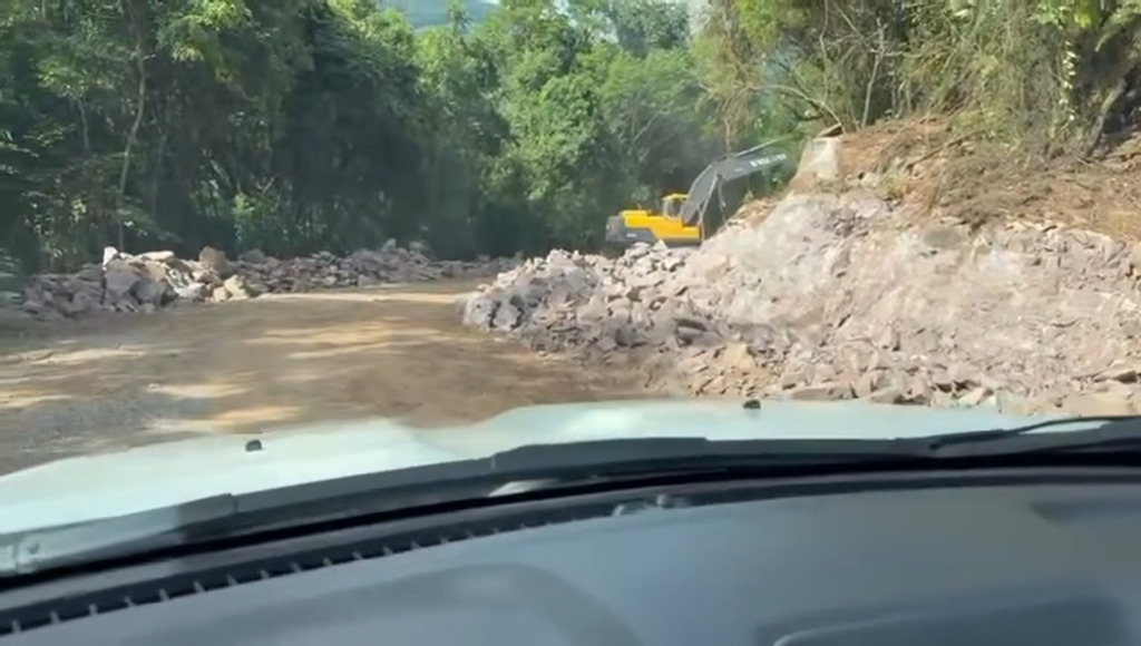 Em Campestre da Serra, obra de pavimentação da estrada na Ponte dos Korff avança