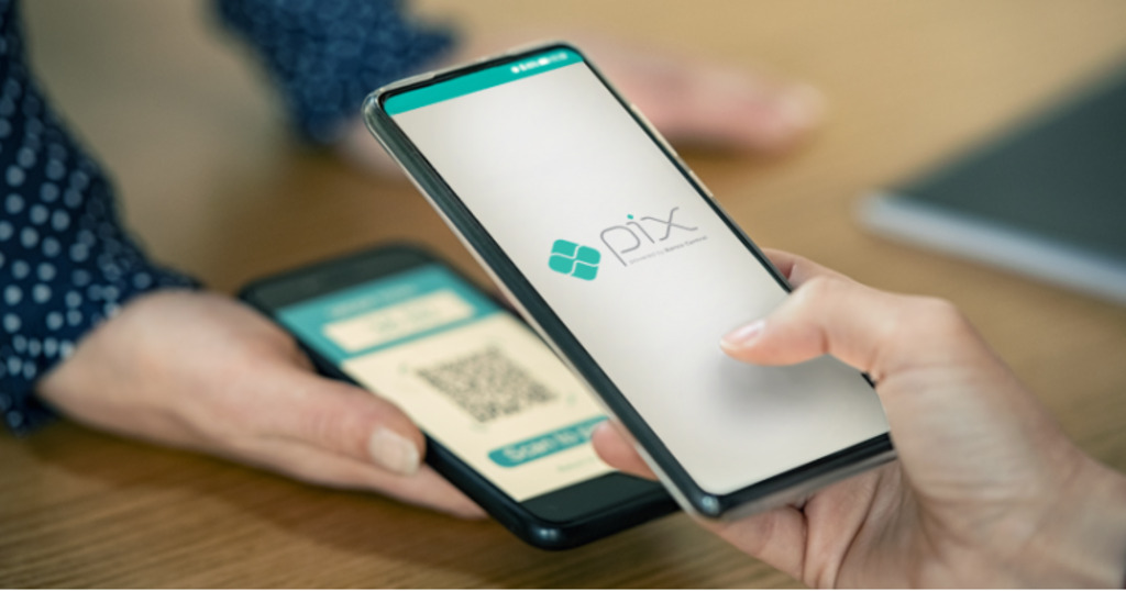Receita Federal volta a negar taxação do Pix e alerta para golpes