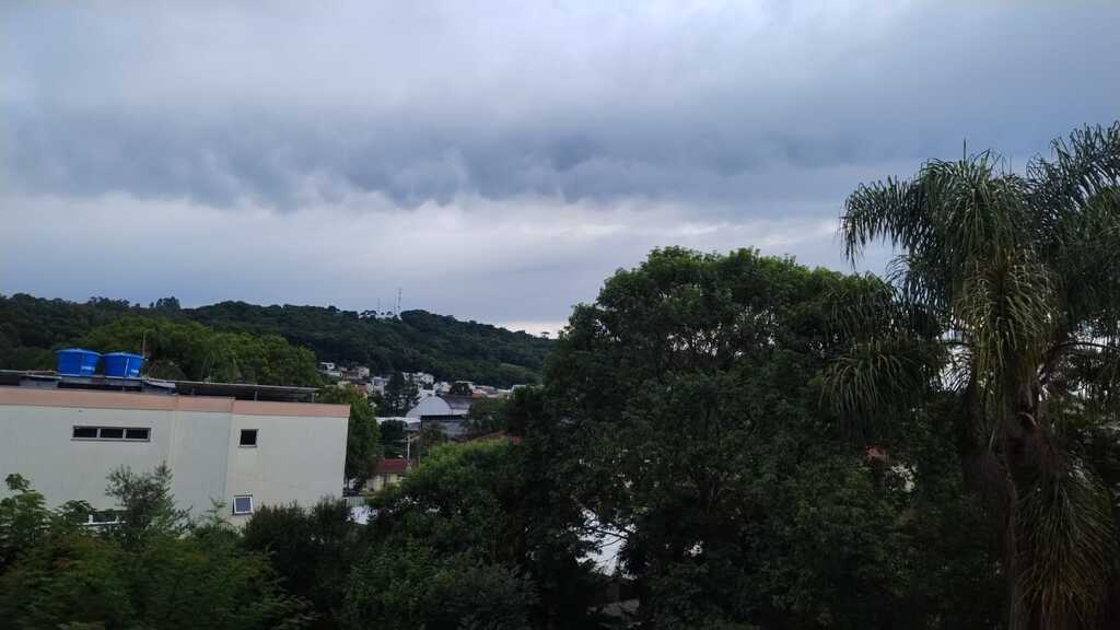 Estado tem alerta para mais chuva e risco de temporais neste sábado