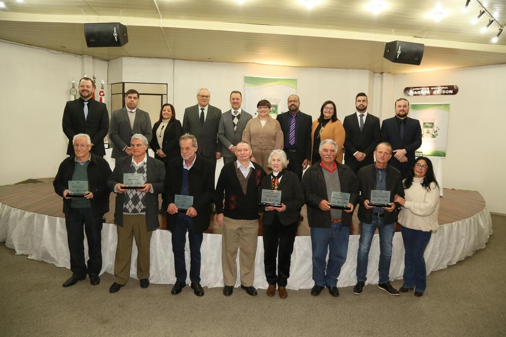 Câmara de São Marcos homenageia motoristas e famílias agricultoras em Sessão Solene marcada pela emoção e reconhecimento